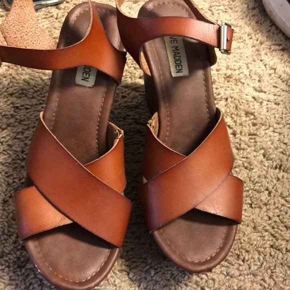 brown Steve Madden wedges - Picture 1 of 3